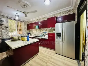 5bdrm House in Otinibi, Danfa for sale