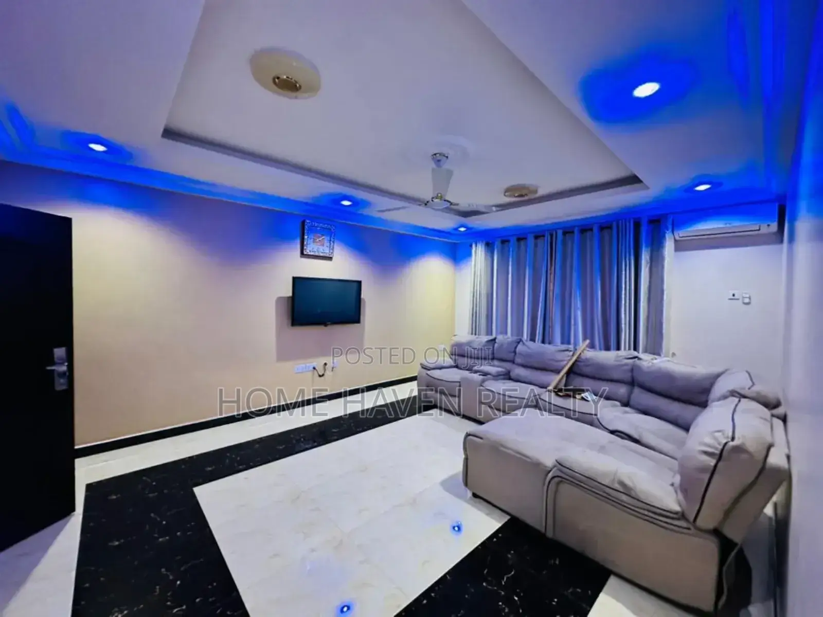 5bdrm House in Otinibi, Danfa for sale