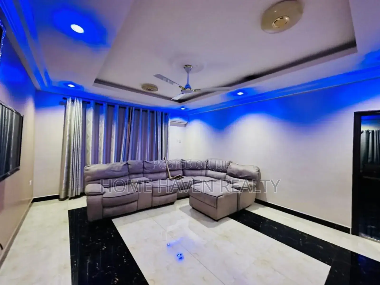 5bdrm House in Otinibi, Danfa for sale