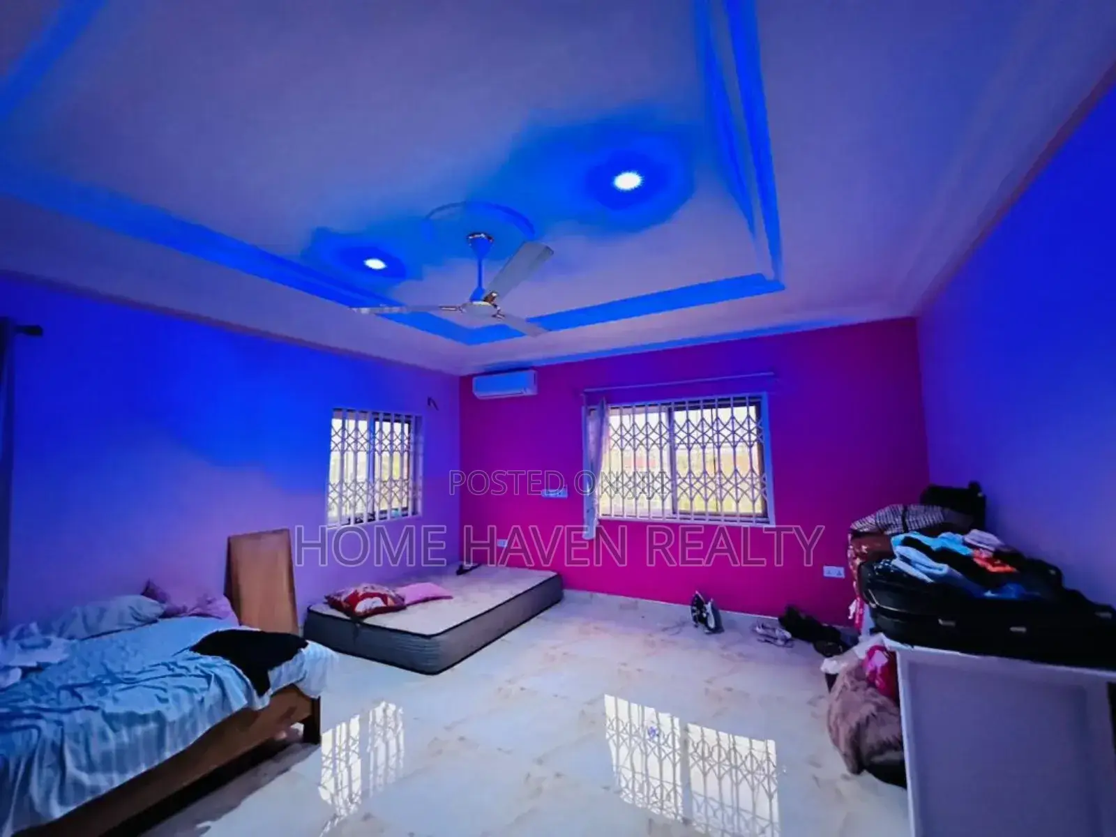 5bdrm House in Otinibi, Danfa for sale