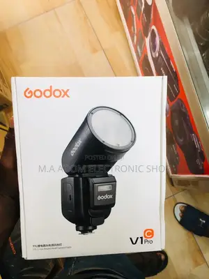 Godox V1 Pro: Master Light, Capture Brilliance