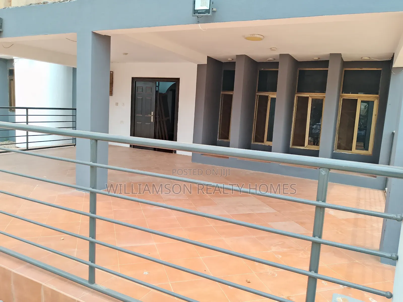 3bdrm House in Coastal Estate Area, Spintex for rent