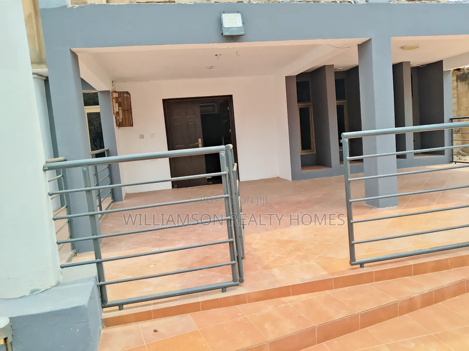 3bdrm House in Coastal Estate Area, Spintex for rent