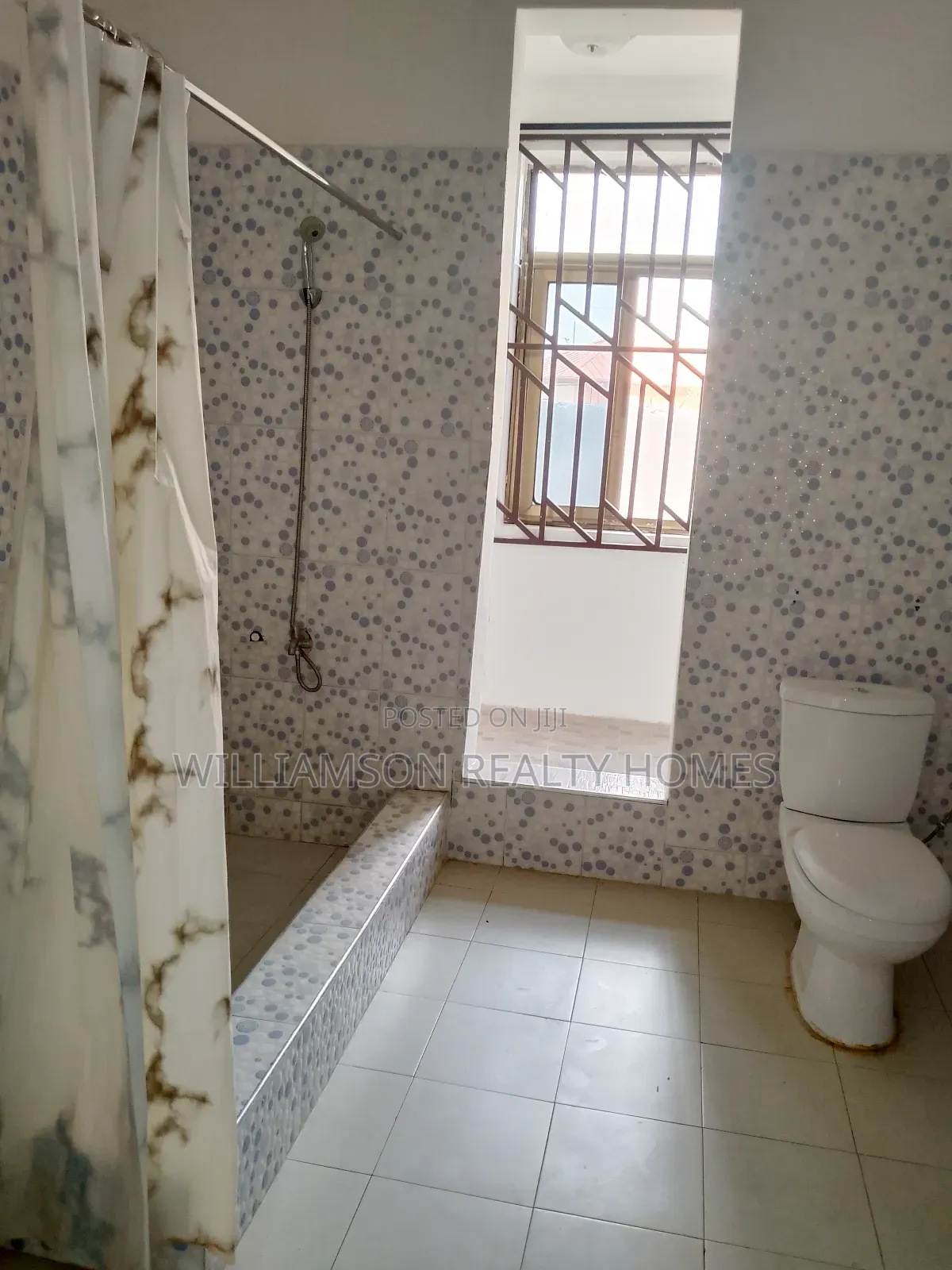 3bdrm House in Coastal Estate Area, Spintex for rent