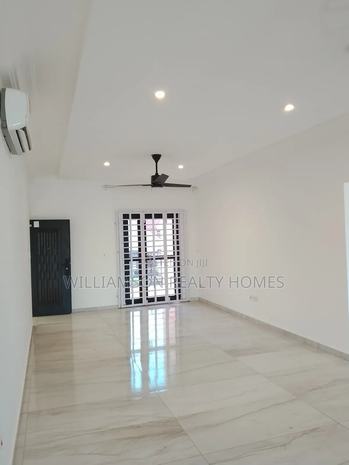 2bdrm Apartment in Community 20 Estate, Spintex for rent