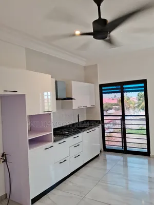 2bdrm Apartment in Community 20 Estate, Spintex for rent