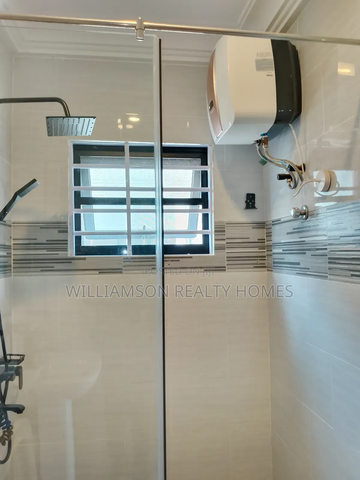 2bdrm Apartment in Community 20 Estate, Spintex for rent