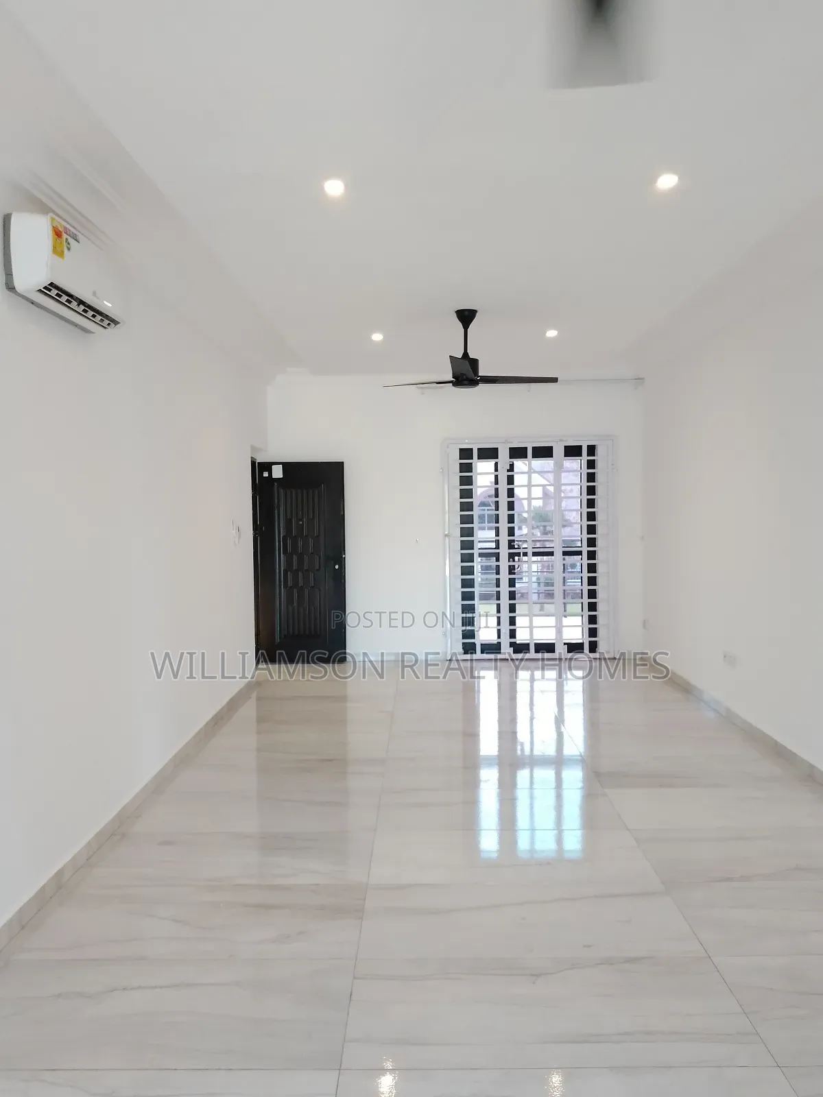 2bdrm Apartment in Community 20 Estate, Spintex for rent