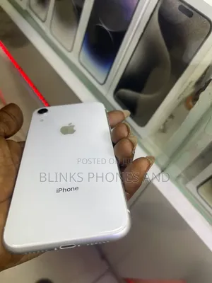 Apple iPhone XR 128 GB White