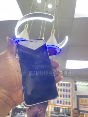 Apple iPhone XR 128 GB White