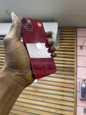 Apple iPhone 13 128 GB Red