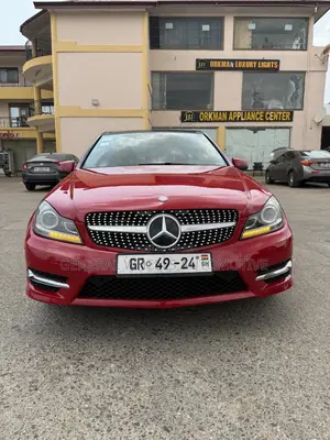 Mercedes-Benz C250 2014 Red