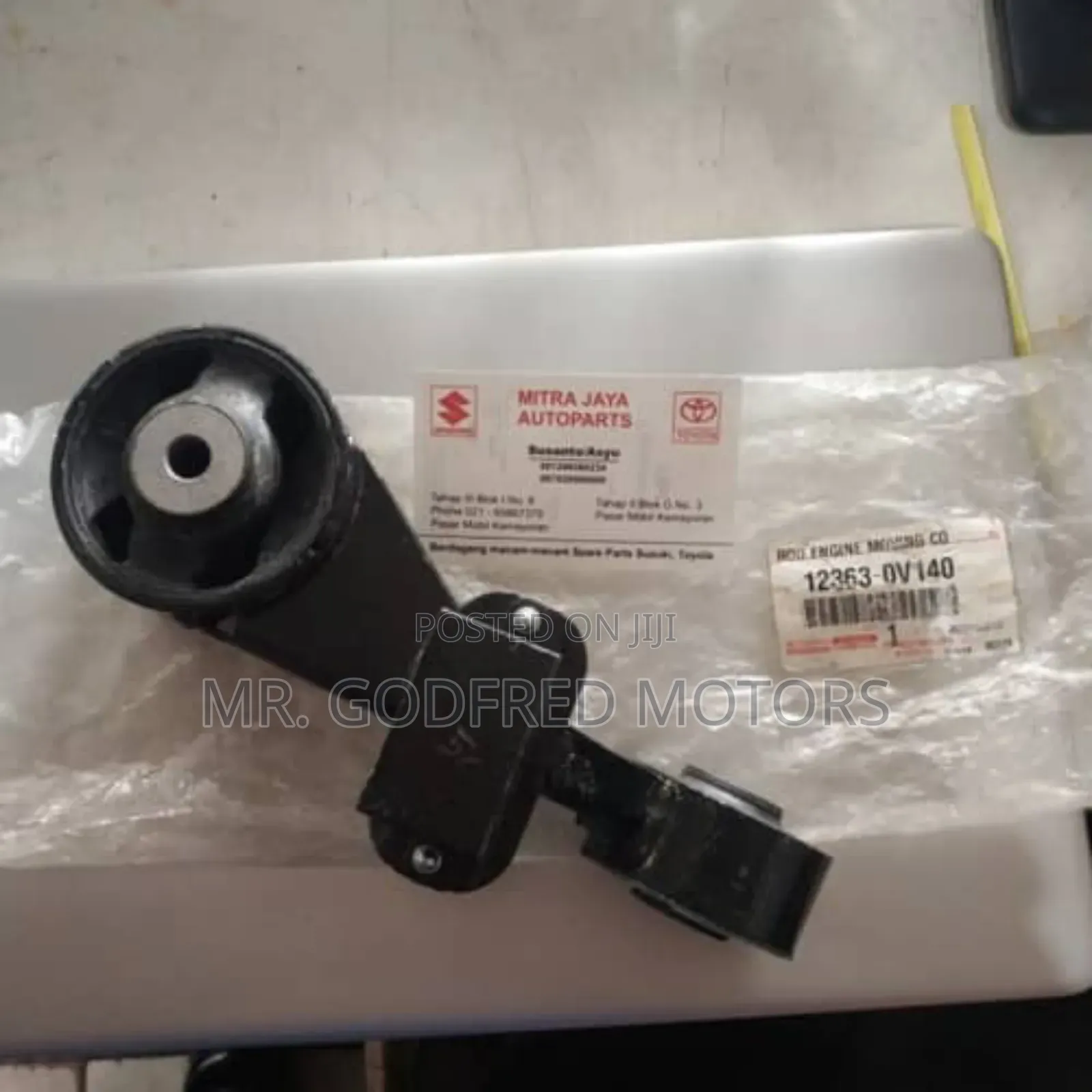 Lexus RX 350 2015 Engine Mount Left Top. Original