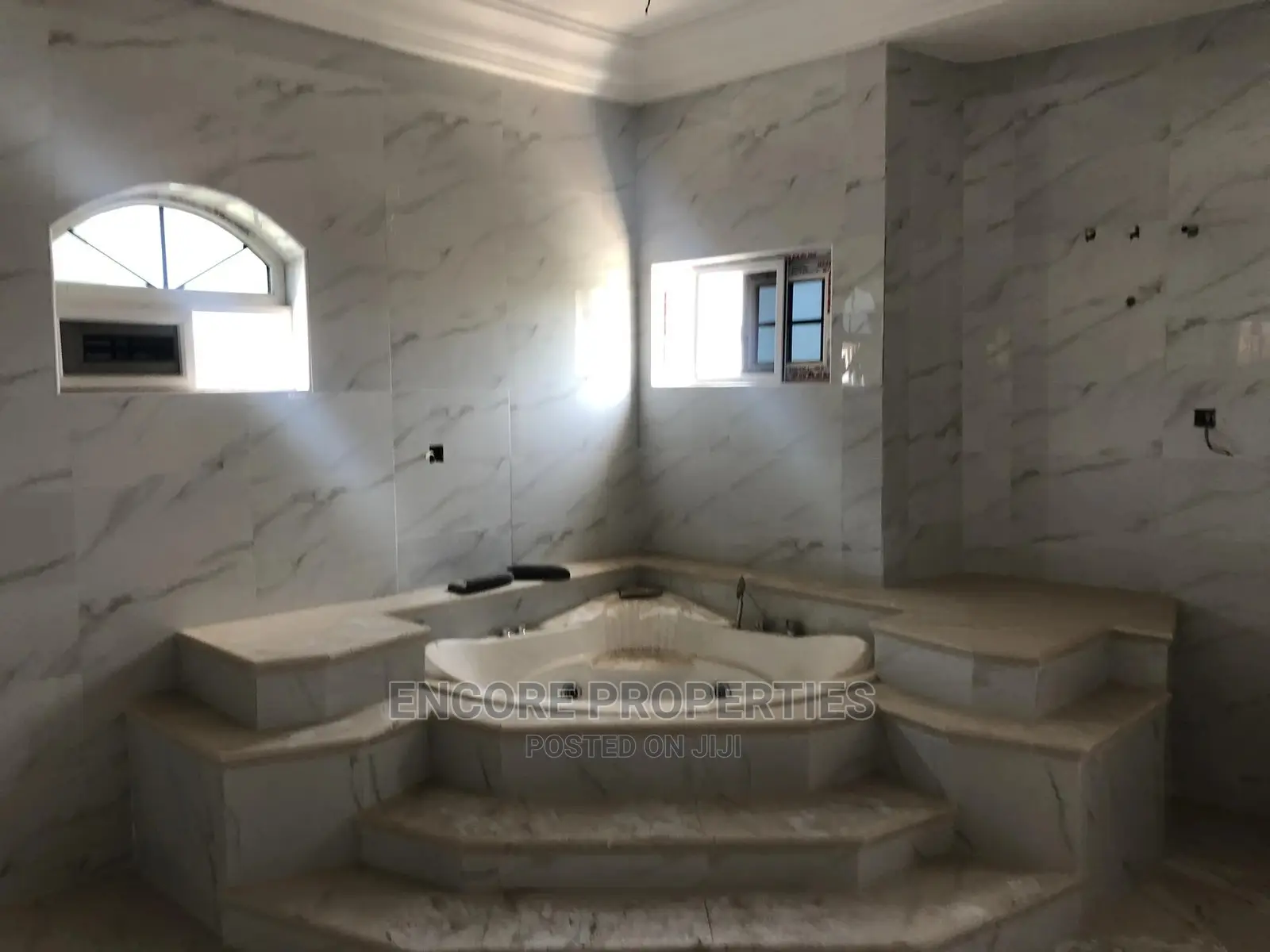 Ultra Morden 5 Bedroom House At East Legon