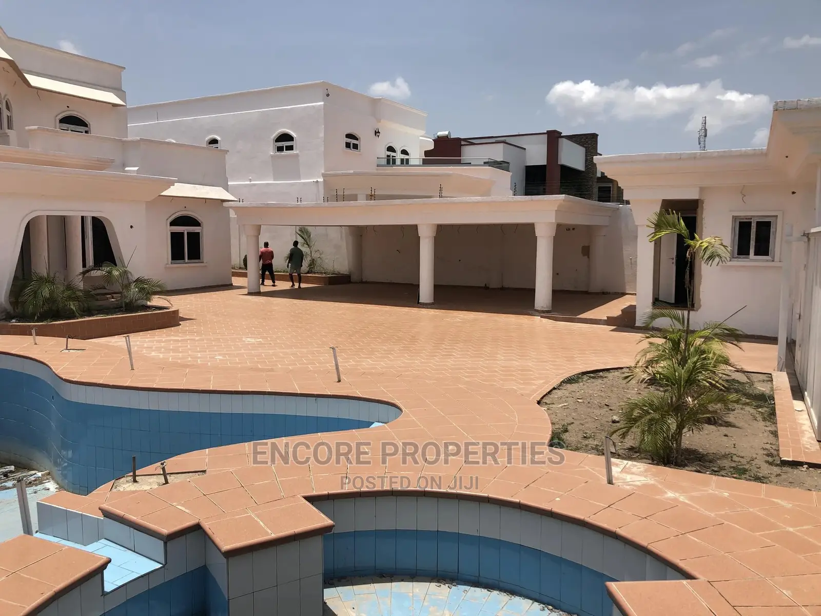Ultra Morden 5 Bedroom House At East Legon