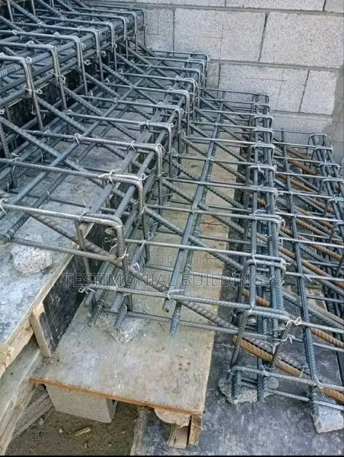Construction Service With Experienced Team