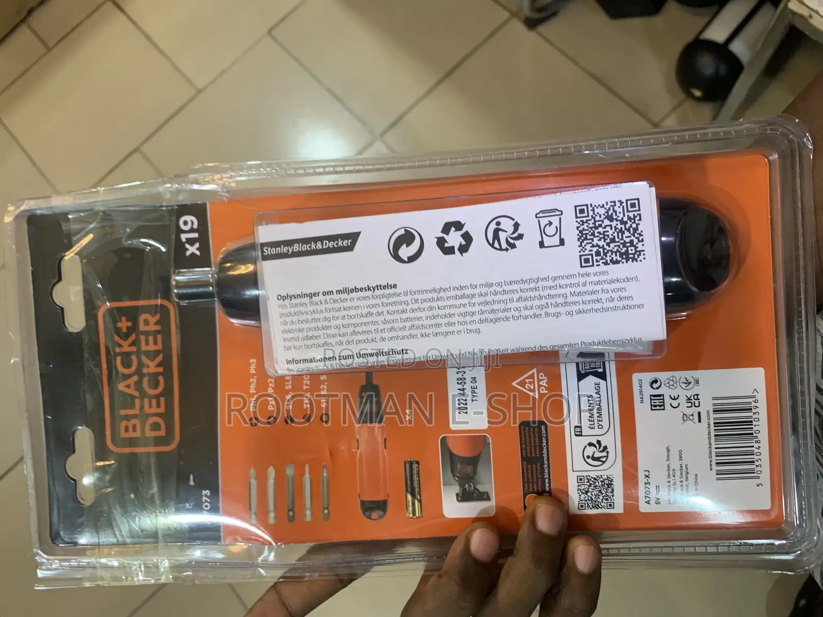 B D Screwdriver Battery Operated Cordless 6V 19 Inserts