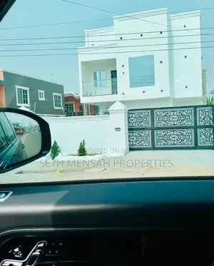 3bdrm House in Skm Property, Ashaley Botwe for sale