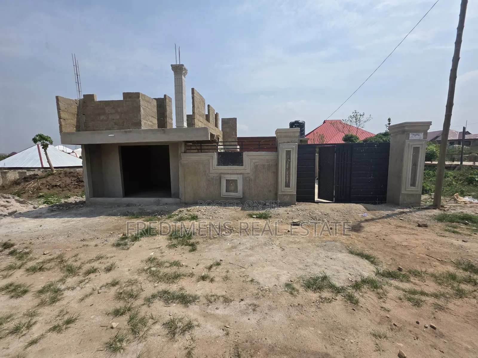 5bdrm Apartment in Fredimens Real, Kumasi Metropolitan for sale