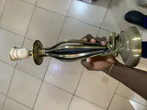 Quality Heavy Vintage Brass Antique Swirl Table Lamp