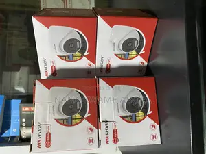 Hikvision / 5mp Dome Camera Smart Hybrid Light With Mic