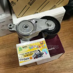 Toyota RAV4 2014 Belt Tensioner. Original