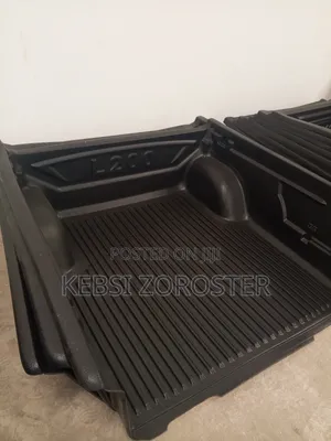 L200 Bucket Liner for Sale
