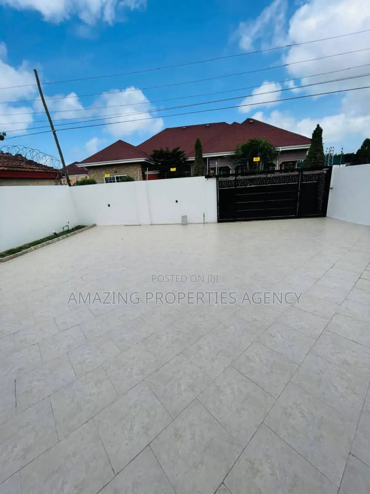 3bdrm House in Spintex for sale