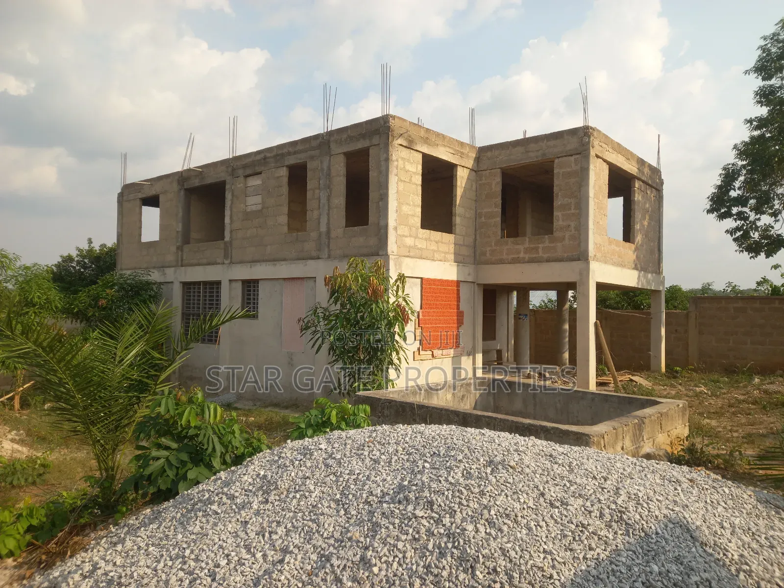 9bdrm House in Sewua, Kumasi Metropolitan for sale