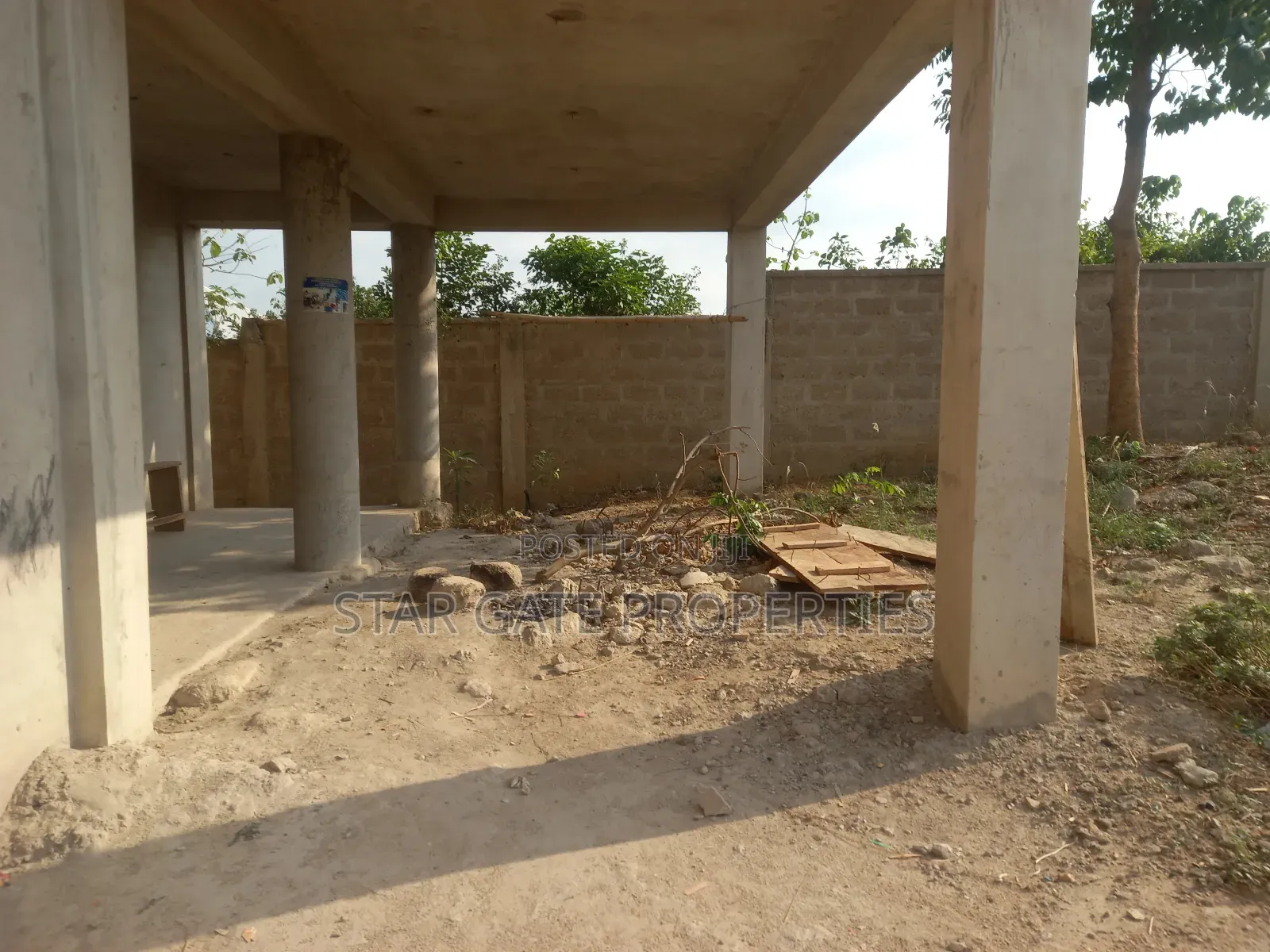 9bdrm House in Sewua, Kumasi Metropolitan for sale