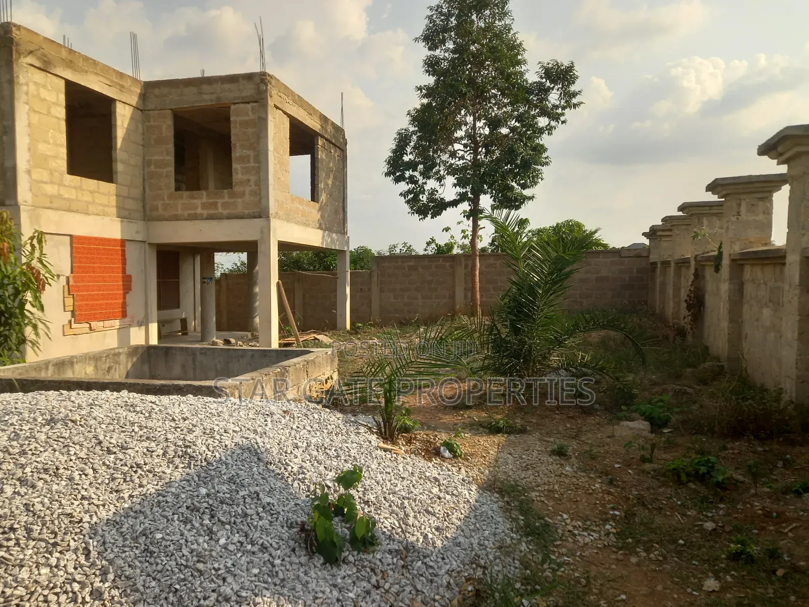 9bdrm House in Sewua, Kumasi Metropolitan for sale