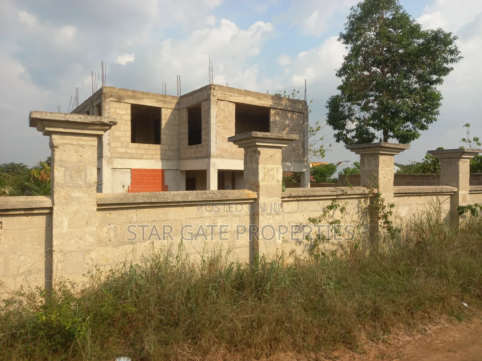 9bdrm House in Sewua, Kumasi Metropolitan for sale