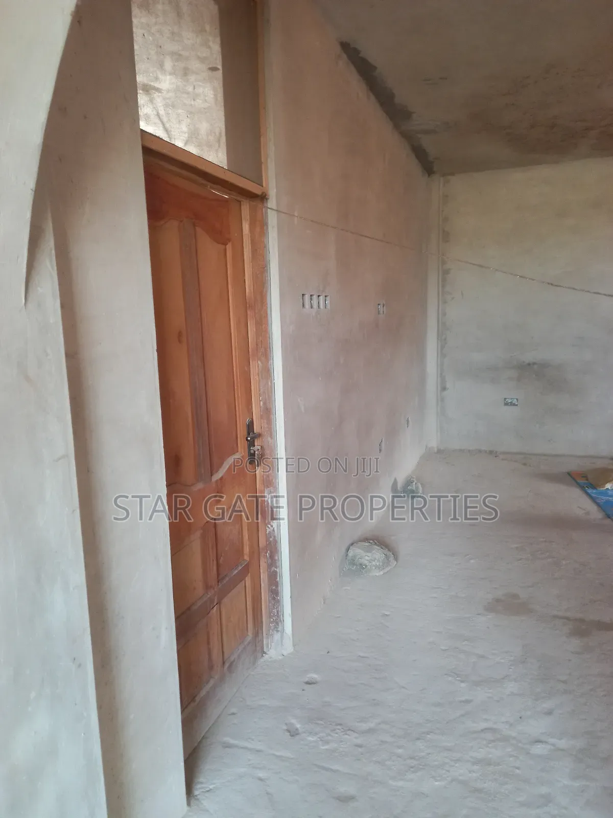 9bdrm House in Sewua, Kumasi Metropolitan for sale
