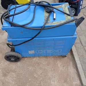 Used Mig 250s Industrial Welding Machine From Italy