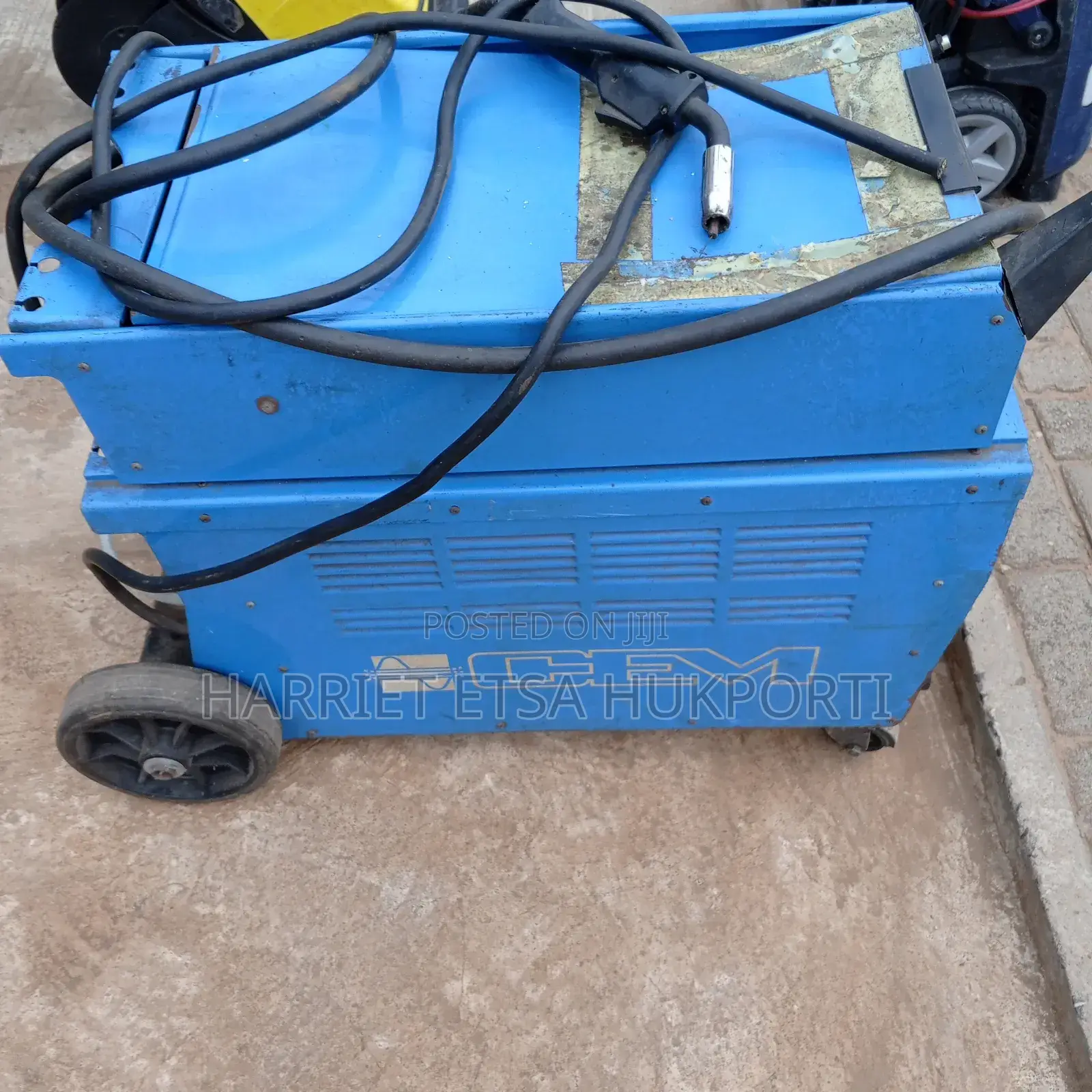 Used Mig 250s Industrial Welding Machine From Italy