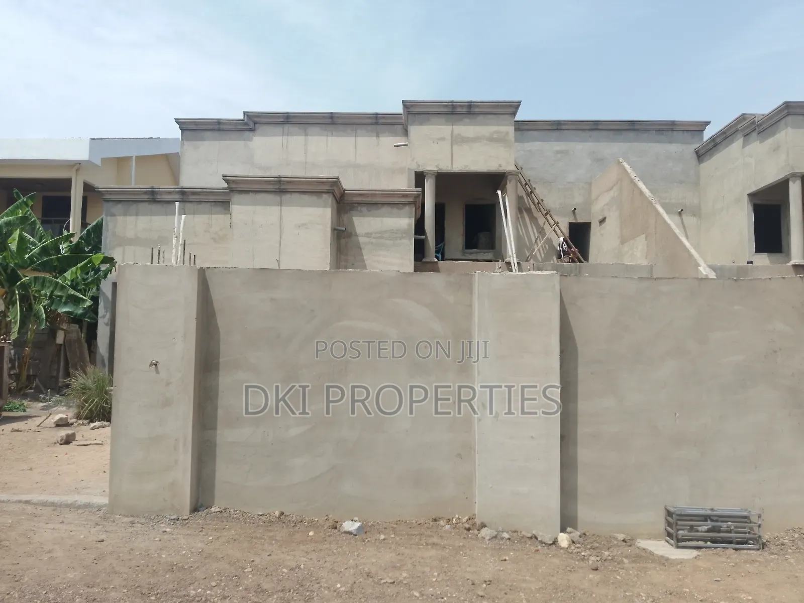 4bdrm House in Dki Properties, Tema Metropolitan for sale