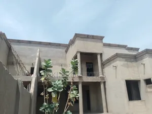 4bdrm House in Dki Properties, Tema Metropolitan for sale