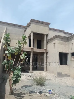 4bdrm House in Dki Properties, Tema Metropolitan for sale