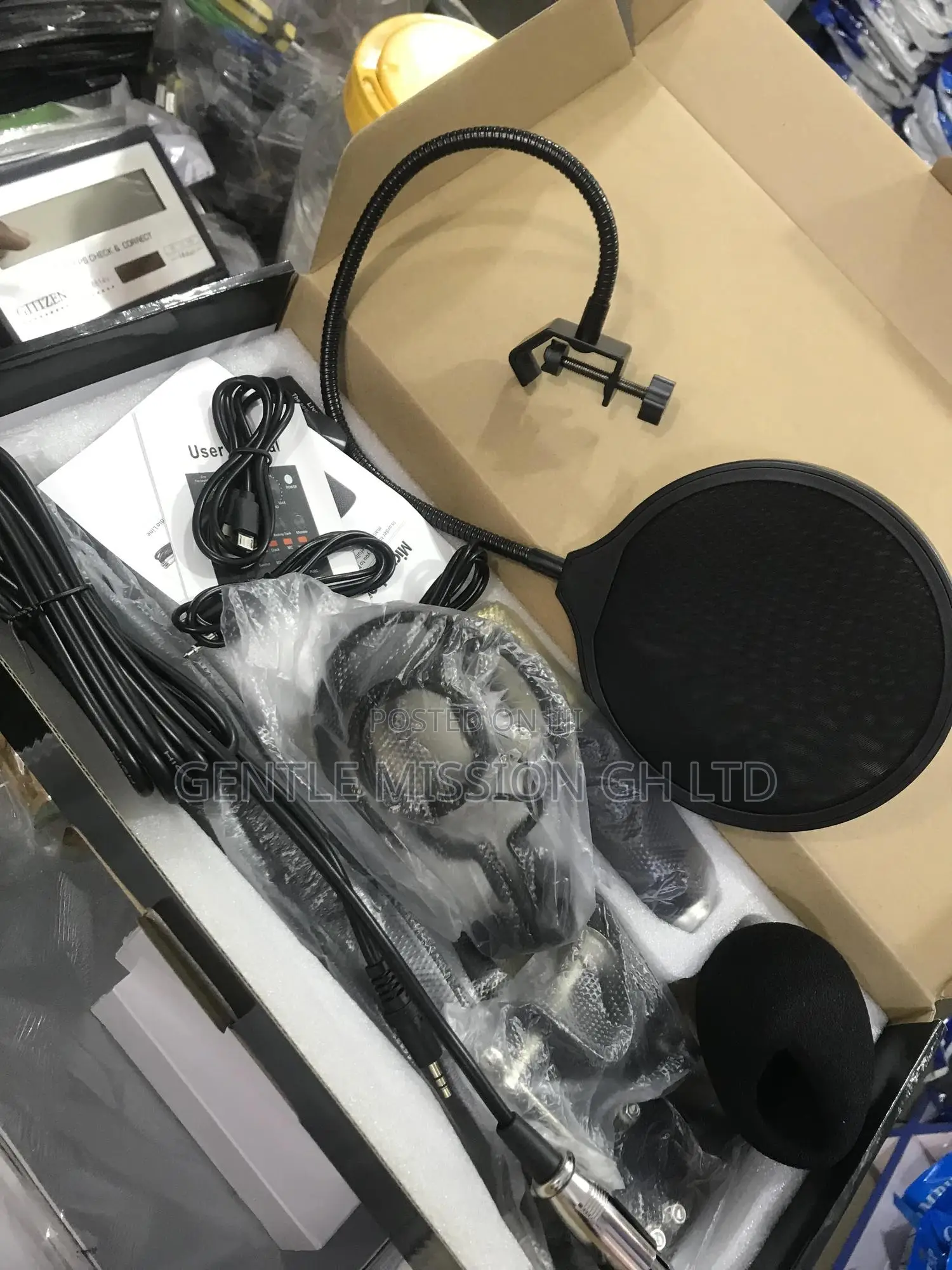 Professional Condenser Microphone V8 Sound Card
