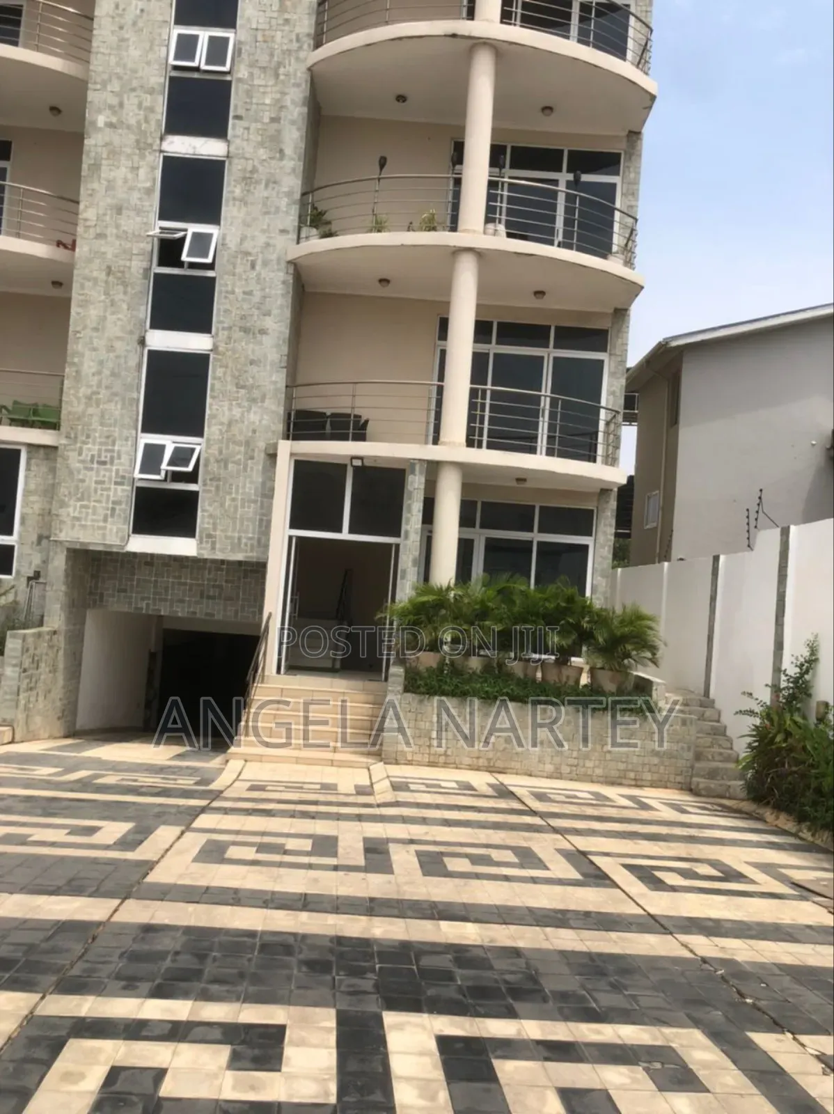 Furnished 1bdrm Apartment in East Legon for sale