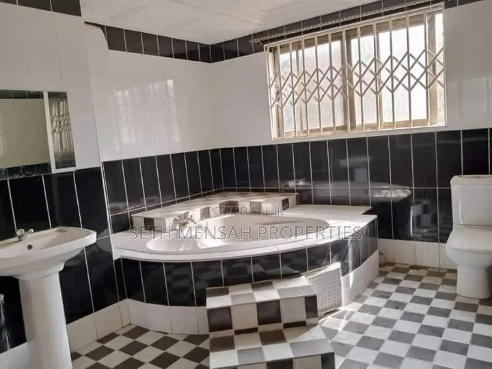 Furnished 5bdrm House in Skm Properties, American House for rent