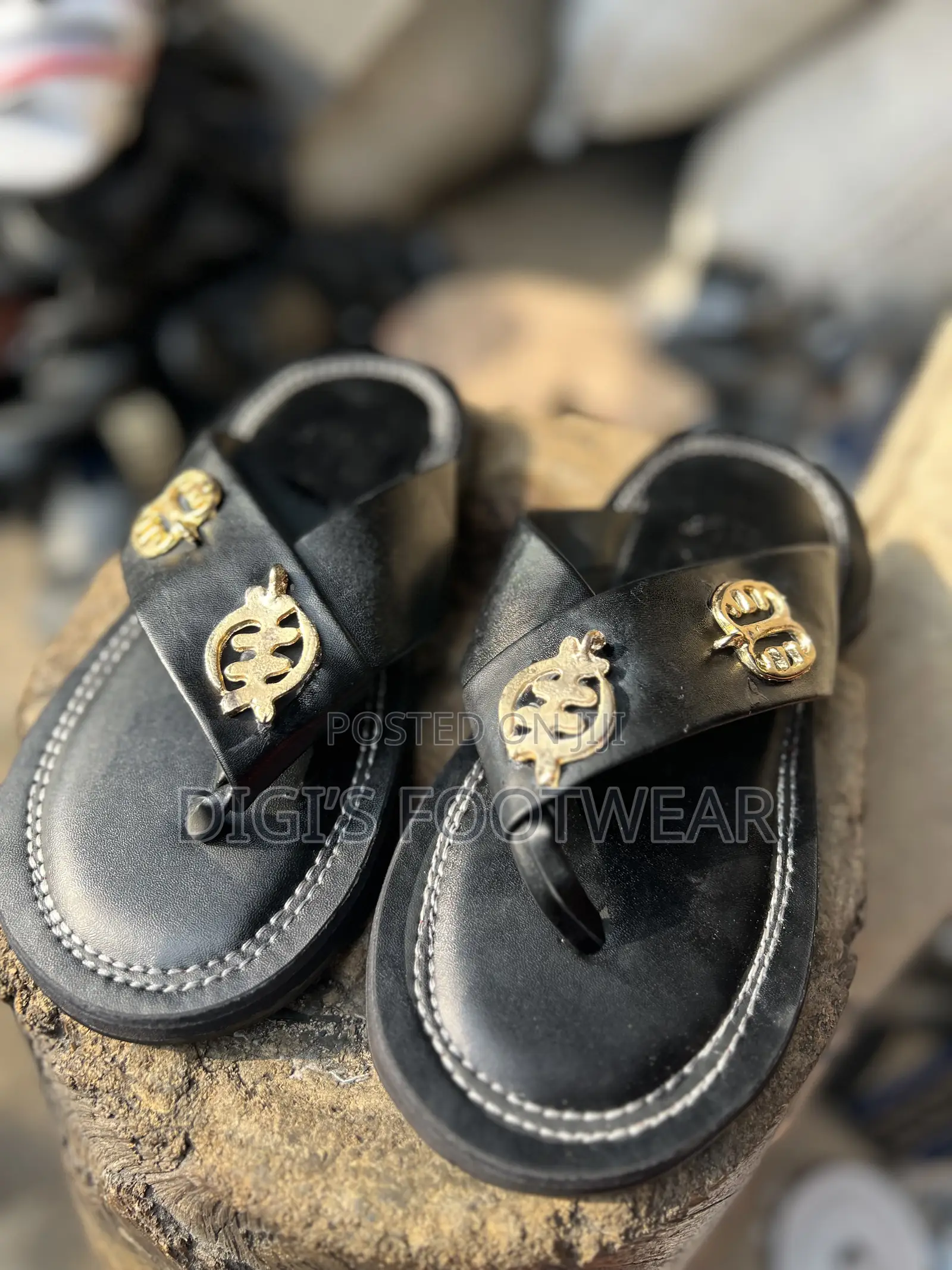Black Leather Borga Ahenema/ Chawchaw Slippers