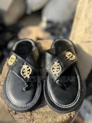 Black Leather Borga Ahenema/ Chawchaw Slippers