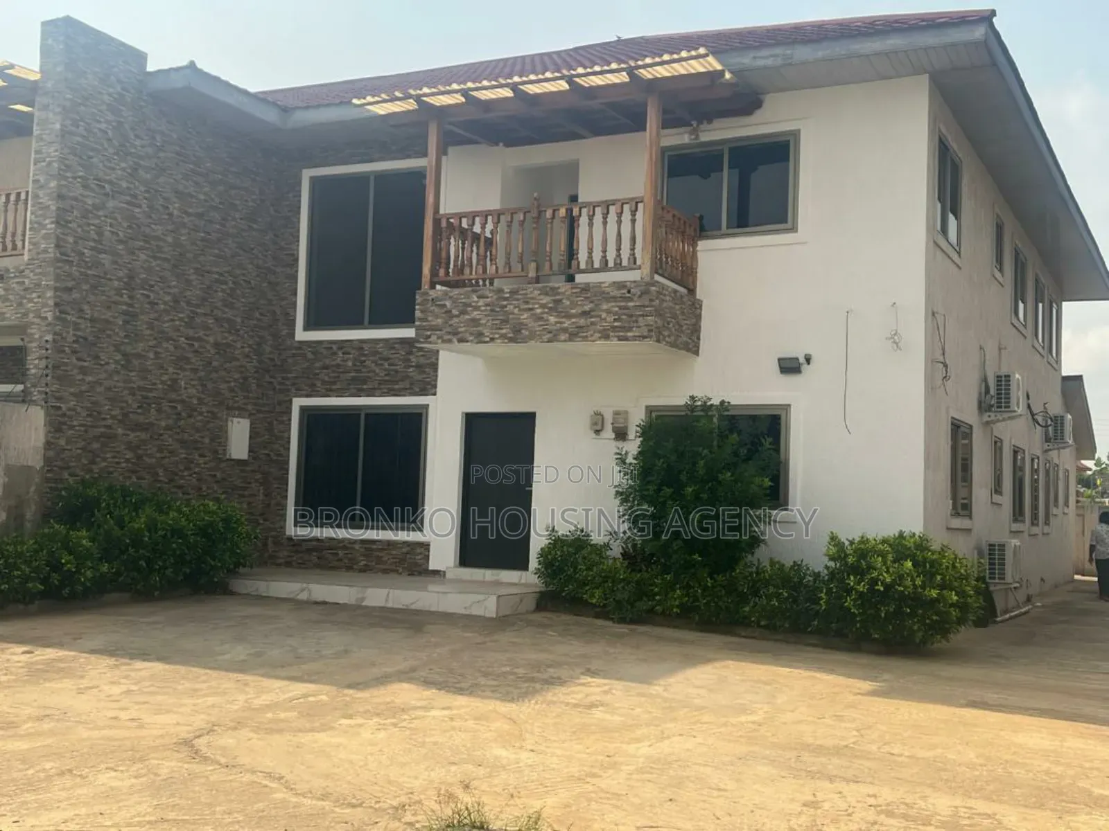 4bdrm House in Bronko Housing, Tema Metropolitan for rent