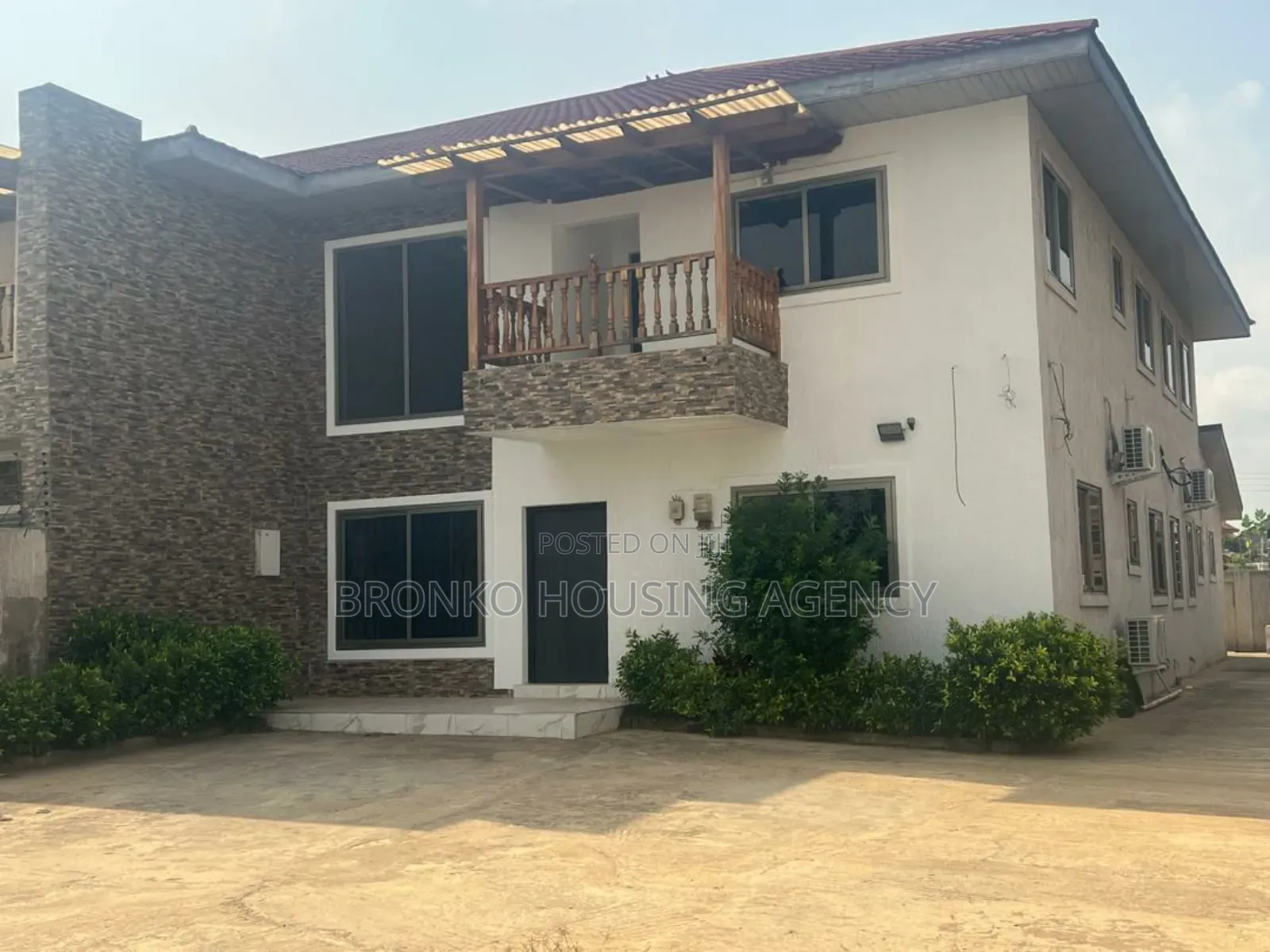 4bdrm House in Bronko Housing, Tema Metropolitan for rent