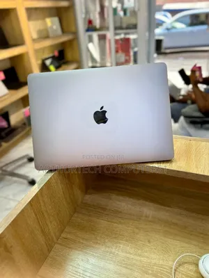 Laptop Apple MacBook Pro 2017 16GB Intel Core I5 SSD 256GB