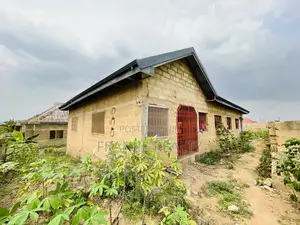 3bdrm House in Kasoa for sale