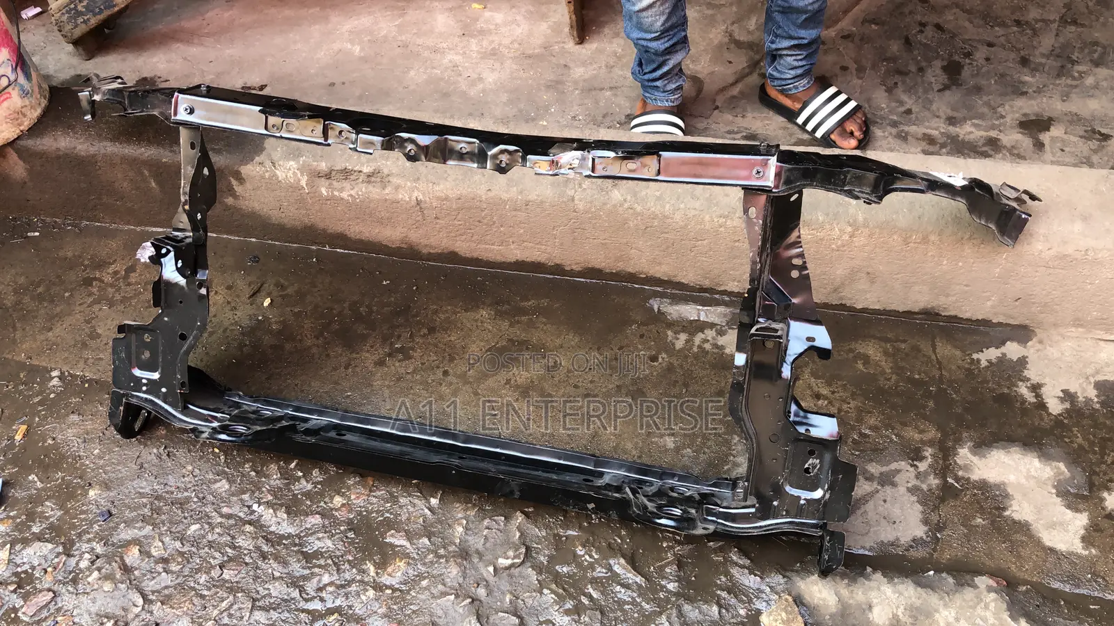 Toyota Corolla 2009-2013 Radiator Support