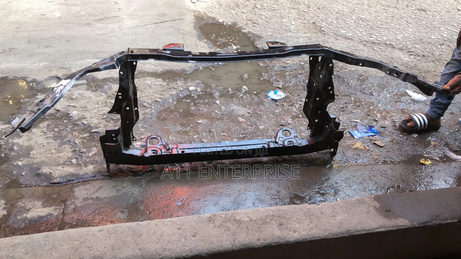 Toyota Corolla 2009-2013 Radiator Support