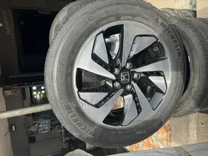 Honda CRV Rim 18 Very Neat